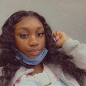 Meet your Posher, Brandi